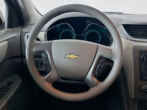 Used 2014 Chevrolet Traverse LS image 17