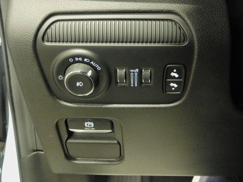 Used 2024 Jeep Wagoneer L Series II w/ Flexible Seating Group image 32