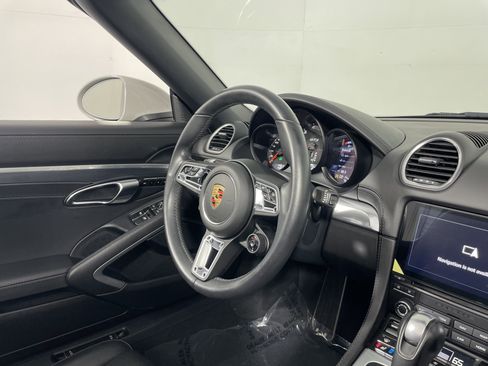 Used 2024 Porsche 718 Boxster GTS image 12