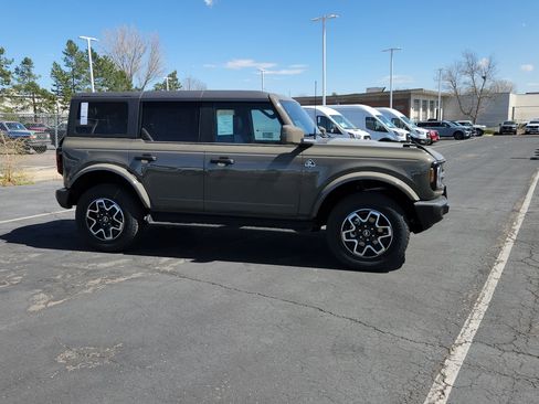 New 2026 Ford Bronco Outer Banks AWD/4WD image 14