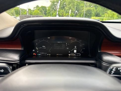 Used 2021 Lincoln Nautilus Reserve AWD/4WD image 13