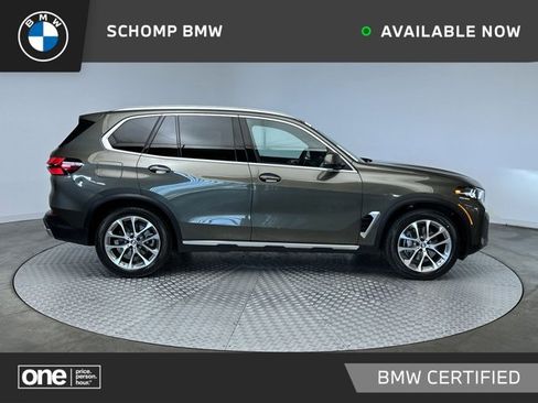 Certified 2024 BMW X5 xDrive40i AWD/4WD image 1