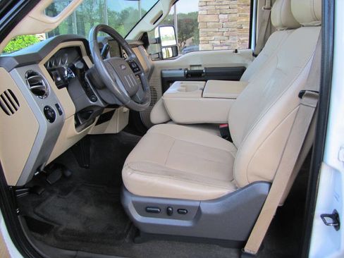 Used 2015 Ford F250 Lariat w/ Lariat Ultimate Package image 12