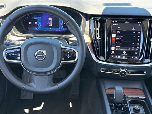 Certified 2025 Volvo S60 B5 Plus FWD image 15