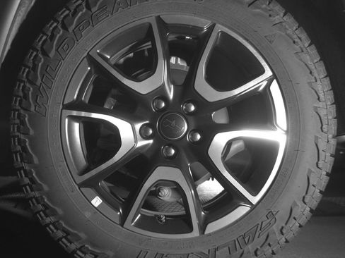 Used 2025 Jeep Compass Trailhawk image 14