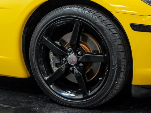 Used 2006 Chevrolet Corvette Coupe w/ Preferred Equipment Group image 45