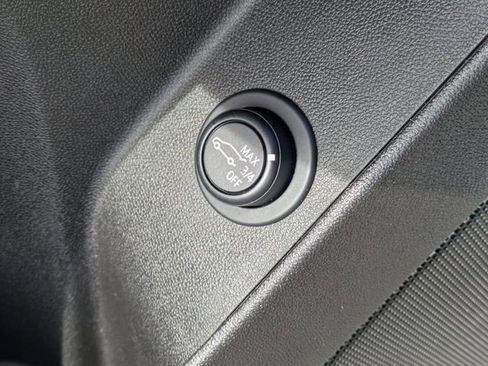 Certified 2024 Chevrolet Equinox LT image 25