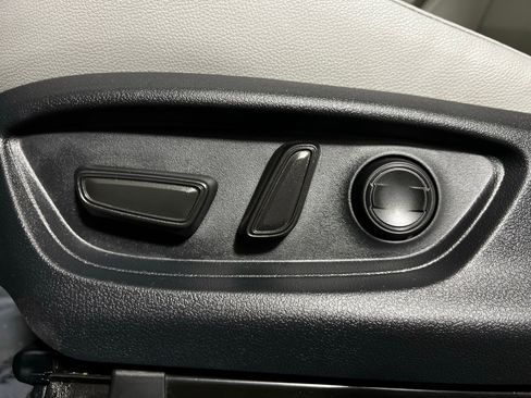 Used 2026 Toyota Camry SE w/ Multimedia Upgrade Package FWD image 14