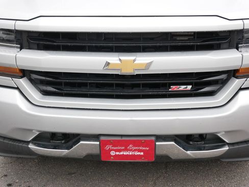 Used 2018 Chevrolet Silverado 1500 LT w/ All Star Edition image 8