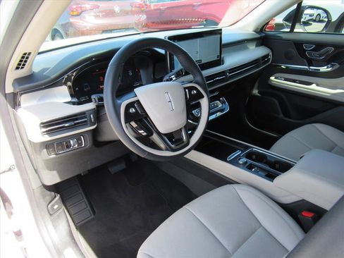 Used 2025 Lincoln Corsair FWD w/ Equipment Group 101A image 15