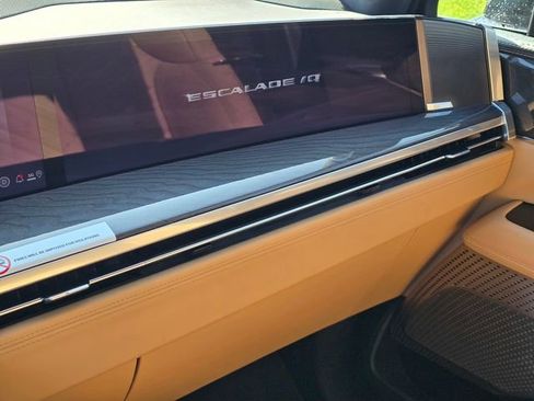 New 2025 Cadillac Escalade IQ Sport 2 AWD/4WD image 25