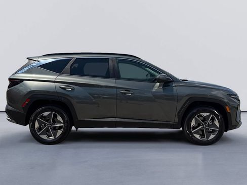 Certified 2025 Hyundai Tucson SEL AWD/4WD image 2