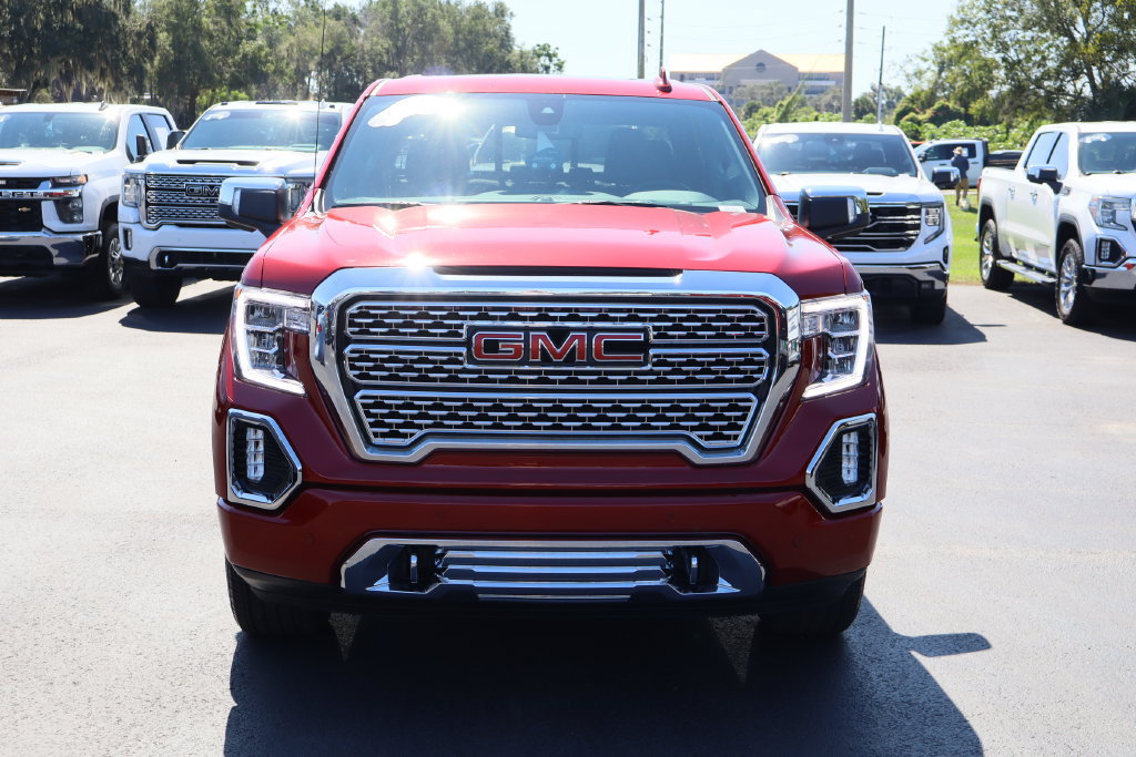 Certified 2022 GMC Sierra 1500 Denali w/ Denali Premium Package AWD/4WD image 4