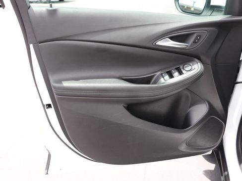 Used 2025 Buick Encore GX Preferred FWD image 9