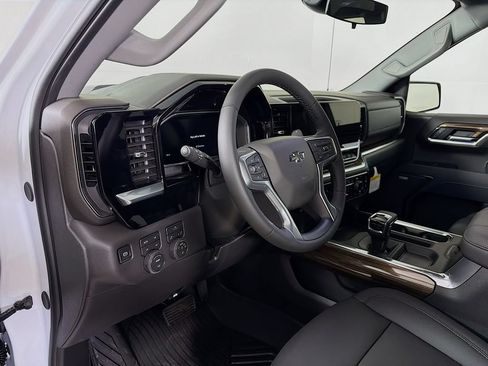 New 2026 Chevrolet Silverado 1500 LT Trail Boss w/ Convenience Package II AWD/4WD image 9
