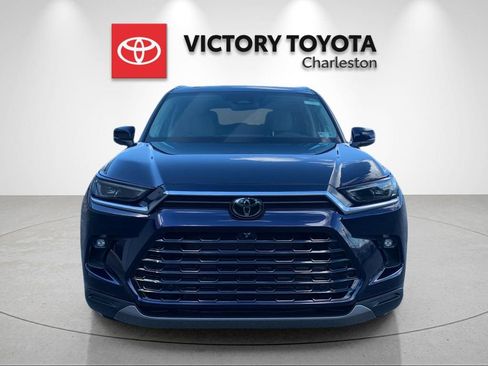 Used 2025 Toyota Grand Highlander AWD image 8