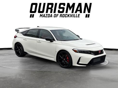 Used 2024 Honda Civic Type R image 1