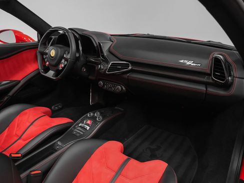 Certified 2014 Ferrari 458 Spider RWD image 24