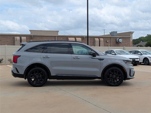 Used 2022 Kia Sorento SX FWD image 6
