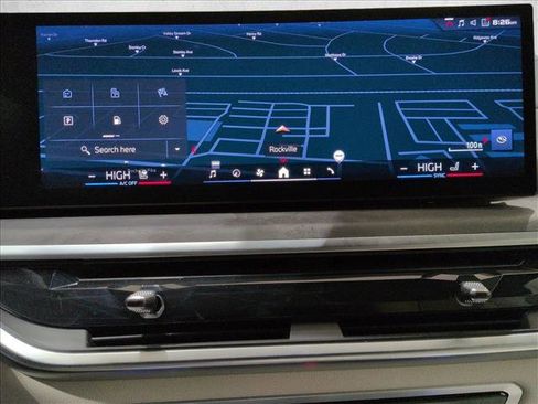 Used 2025 BMW X7 M60i image 13