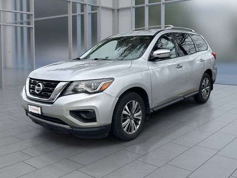 Used 2019 Nissan Pathfinder S AWD/4WD image 7