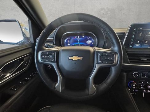 Used 2023 Chevrolet Suburban Premier AWD/4WD image 21