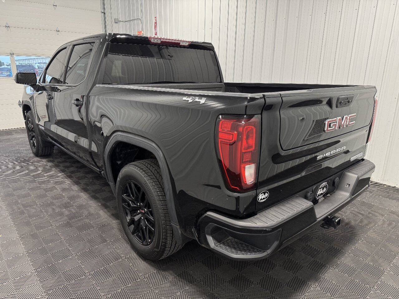 Used 2023 GMC Sierra 1500 Elevation AWD/4WD image 6