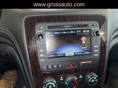 Used 2015 Chevrolet Traverse LT w/ Style and Technology Package image 27