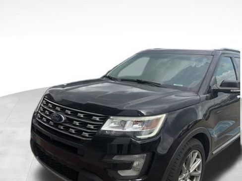 Used 2016 Ford Explorer Limited image 2