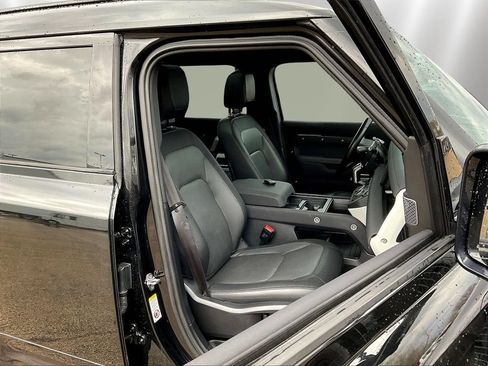 Used 2023 Land Rover Defender 110 X-Dynamic SE AWD/4WD image 29