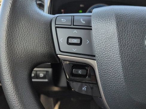 Used 2025 Toyota Camry LE FWD image 21