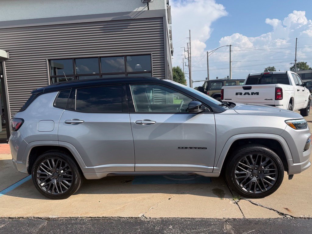 Used 2023 Jeep Compass High Altitude AWD/4WD image 2