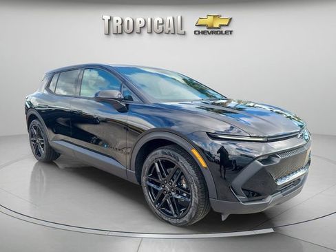 New 2026 Chevrolet Equinox EV LT w/ LPO, Blackout Package FWD image 7