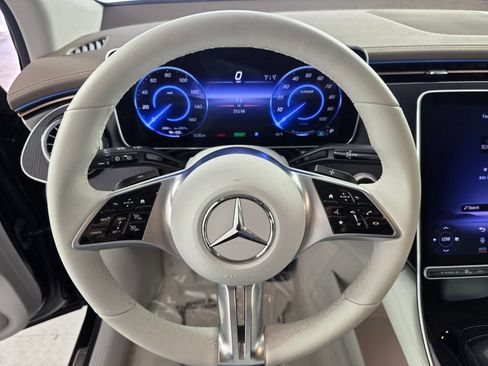 Certified 2023 Mercedes-Benz EQE 350+ SUV image 18