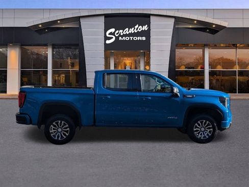 Used 2022 GMC Sierra 1500 AT4 w/ AT4 Preferred Package image 6