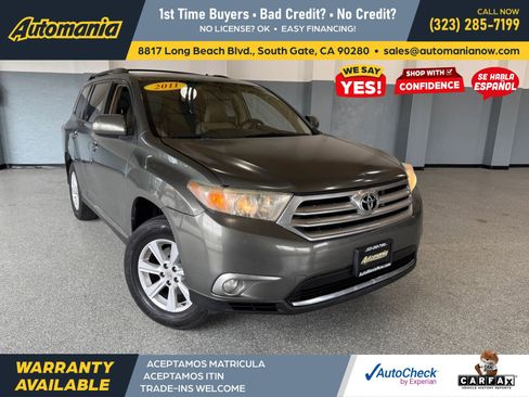 Used 2011 Toyota Highlander SE w/ Tow Pkg FWD image 1