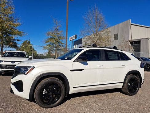 New 2026 Volkswagen Atlas Cross Sport SEL R-Line AWD/4WD image 10