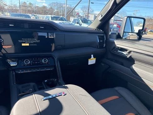 New 2026 GMC Sierra 2500 AT4 w/ AT4 Premium Plus Package image 16