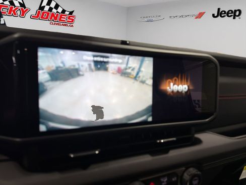 Used 2024 Jeep Wrangler Rubicon w/ Convenience Group image 45