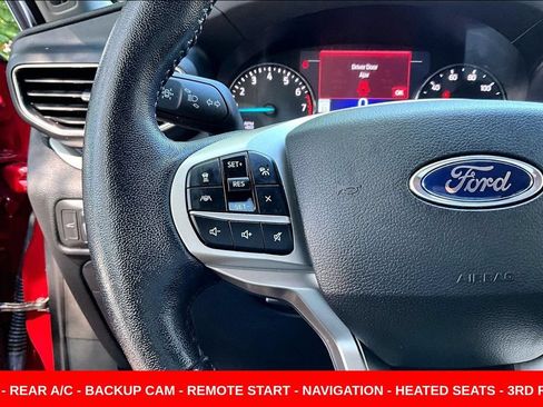 Used 2021 Ford Explorer XLT w/ Equipment Group 202A AWD/4WD image 11