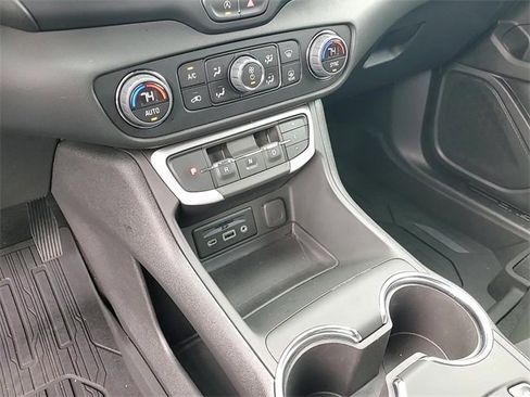 Certified 2022 GMC Terrain SLT w/ LPO, Floor Liner Package image 20