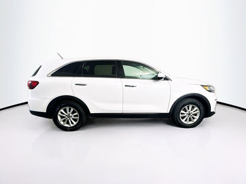 Used 2019 Kia Sorento L image 10