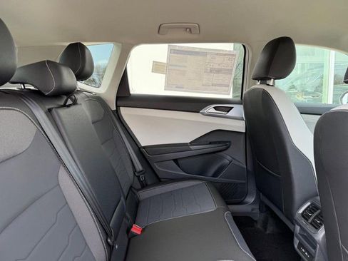 New 2026 Volkswagen Taos SE AWD/4WD image 5
