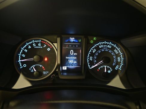 Used 2022 Toyota Tacoma TRD Off-Road w/ Technology Package AWD/4WD image 24