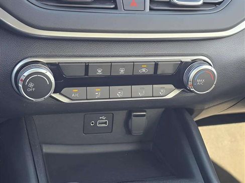 Used 2023 Nissan Altima 2.5 S image 11