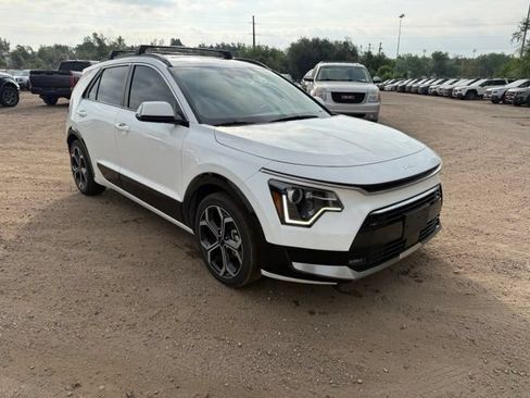 Used 2023 Kia Niro EX Touring FWD image 8