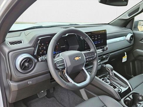 New 2026 Chevrolet Colorado LT w/ LT Convenience Package AWD/4WD image 3
