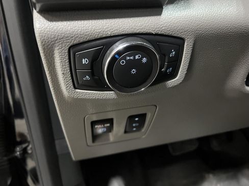 Used 2018 Ford F150 XLT w/ Equipment Group 301A Mid RWD image 18