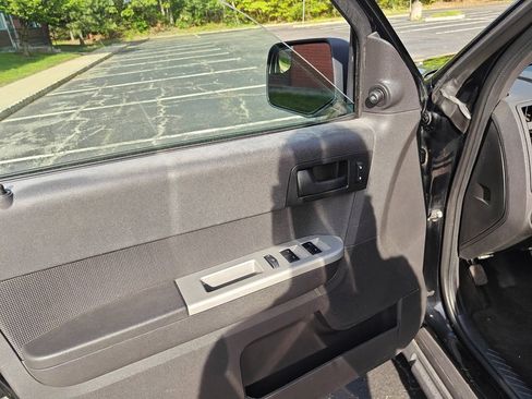 Used 2012 Ford Escape XLT image 11