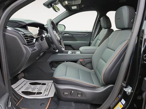 New 2026 GMC Acadia AT4 image 2